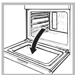 INDESIT FIM51KABK - Cleaning the oven door - 1