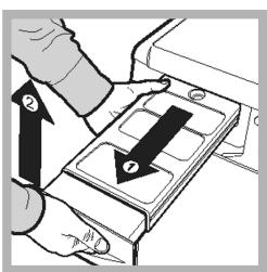 HOTPOINT FTCF 97B 6HY - Empty the water container after each cycle - 1