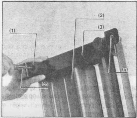 MAKITA 2414 - Fixation de l'outil à tronconner - 1
