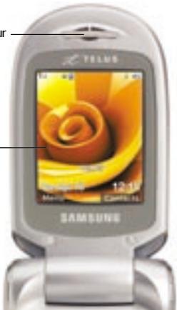 SANYO SCH-A950 - Vue de votre téléphone ouvert - 1