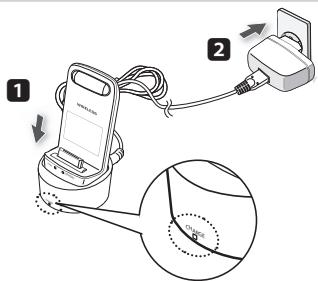 SAMSUNG HT-D6750WK - Como carregar o transmissor sem fio - 1