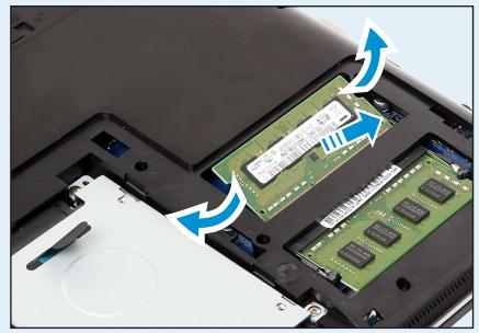 SAMSUNG NP300E5E - Removing a memory module - 1