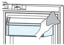 SAMSUNG RF28HMEDBSR - Cleaning the Rubber door seals - 1