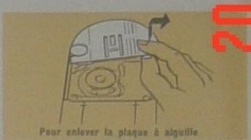 SINGER 354 - POUR ENLEVER ET REPLACER LA PLAQUE A AIGUILLE - 1
