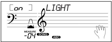 YAMAHA EZ-20 - Actionnez la touche [LIGHT ON/OFF] pour activer ou désactiver le tímoin guide. - 2