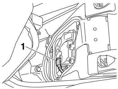 YAMAHA MAJESTY 400 - To remove the spark plug - 2