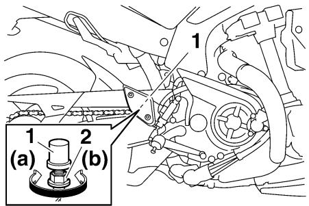 YAMAHA MT-01 - Adjusting the rear brake light switch - 1