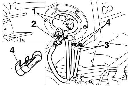 YAMAHA MT03-2006 - To access the battery - 3