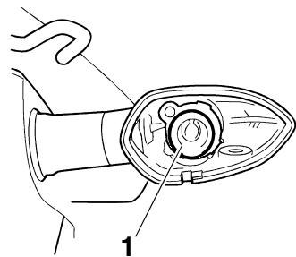 YAMAHA TDM900 - Replacing a turn signal light bulb - 2