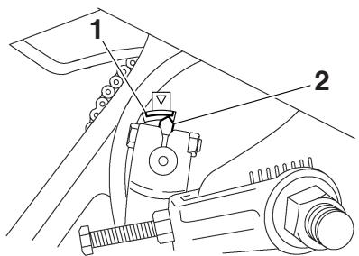 YAMAHA YBR125 - Checking the front brake pads and rear brake shoes - 2