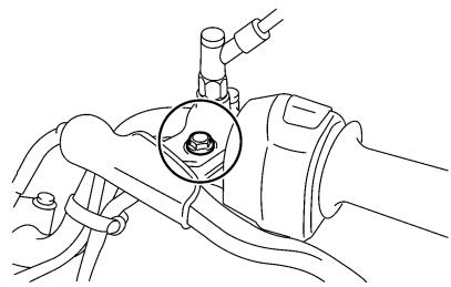 YAMAHA YBR125 - Checking and lubricating the brake and clutch levers - 2