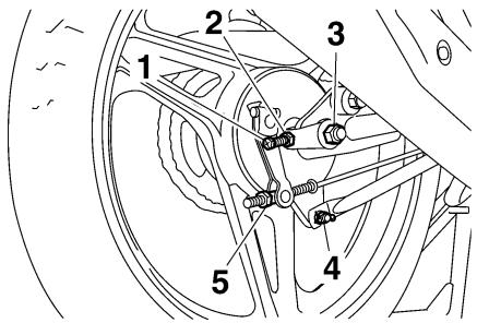 YAMAHA YBR125 - To adjust the drive chain slack - 1