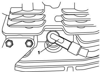 YAMAHA YBR250 - To remove the spark plug - 1