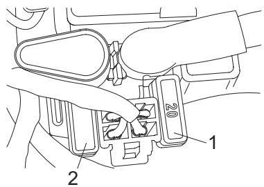 YAMAHA YBR250 - Replacing the fuses - 1