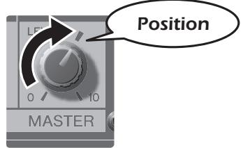 YAMAHA STAGEPAS 300 - Réglez la commande MASTER LEVEL sur la position optimale ( comme indiqué par la flèche). - 1