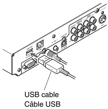 YAMAHA DISKLAVIER E3 CLASSIC - Installation d'unité de disquette USB optionnelle sur le piano à queue - 3