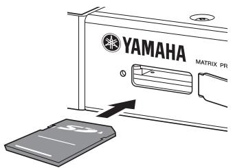 YAMAHA MTX3 - ■ Insertion d'une carte mémoire SD - 1