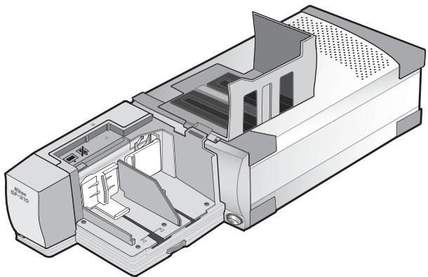 NIKON CHARGEUR 50 DIAPOSITIVES SF-210 - Gebruik van het invoer hulpstuk - 4