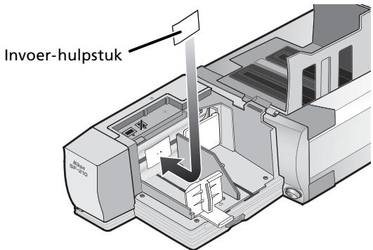 NIKON CHARGEUR 50 DIAPOSITIVES SF-210 - Gebruik van het invoer hulpstuk - 5