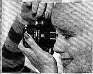 NIKON EM - HOW TO HOLD THE CAMERA - 3
