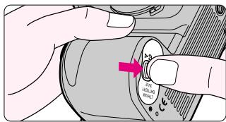 NIKON F60D - Install Batteries and Check Battery Power - 3