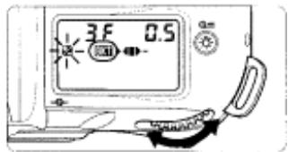 NIKON F80S - Rotate the Main-Command Dial while pressing the Auto Exposure Bracketing EKT button so EKT appears in the LCD panel. - 2