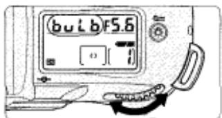 NIKON F80S - Rotate the Main-Command Dial to select buLb and rotate the Sub-Command Dial to set the aperture. - 1