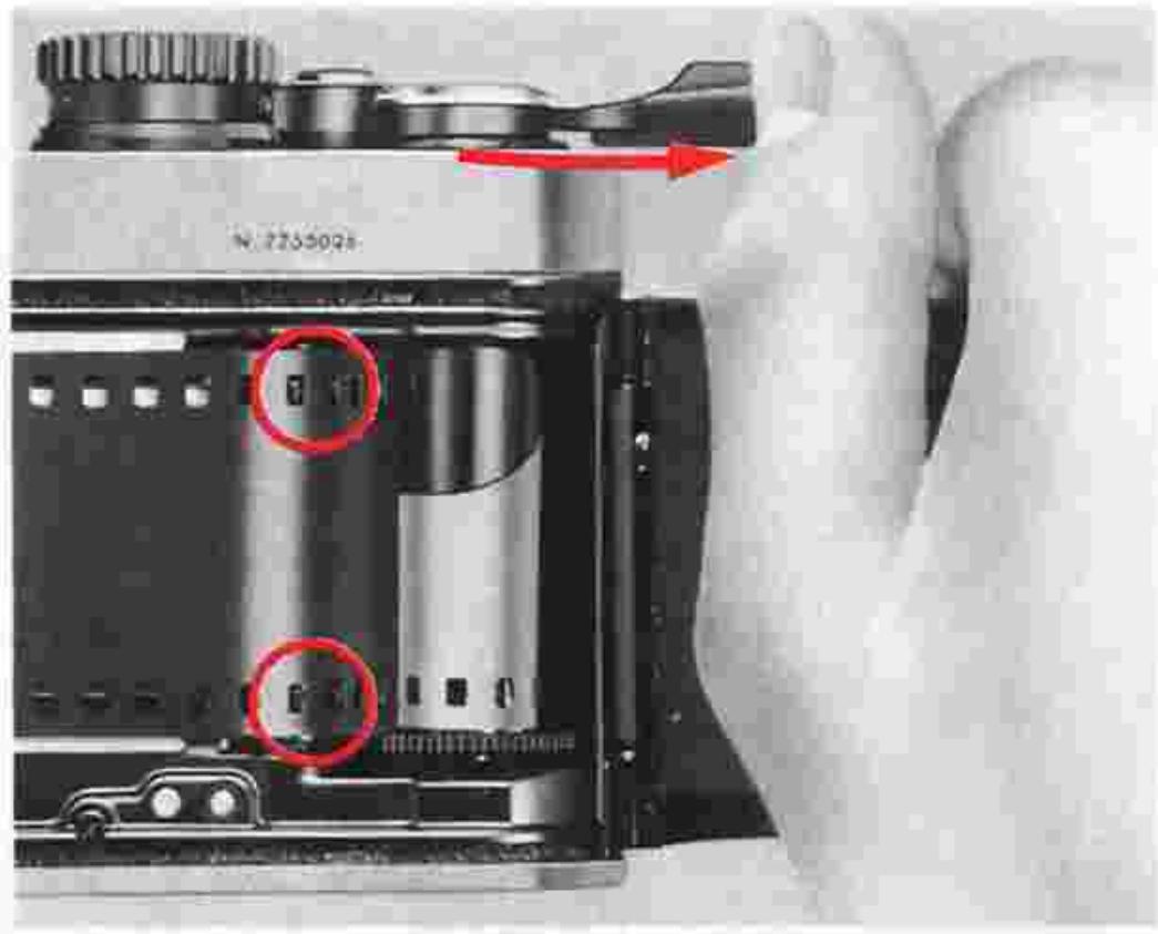 NIKON FM2 - Open the camera back 60 - 3