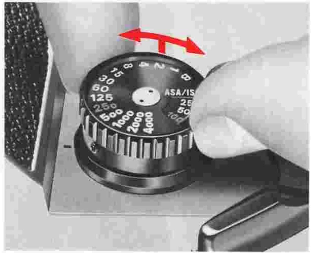 NIKON FM2 - Make blank exposures until the frame counter reaches frame 1. - 2