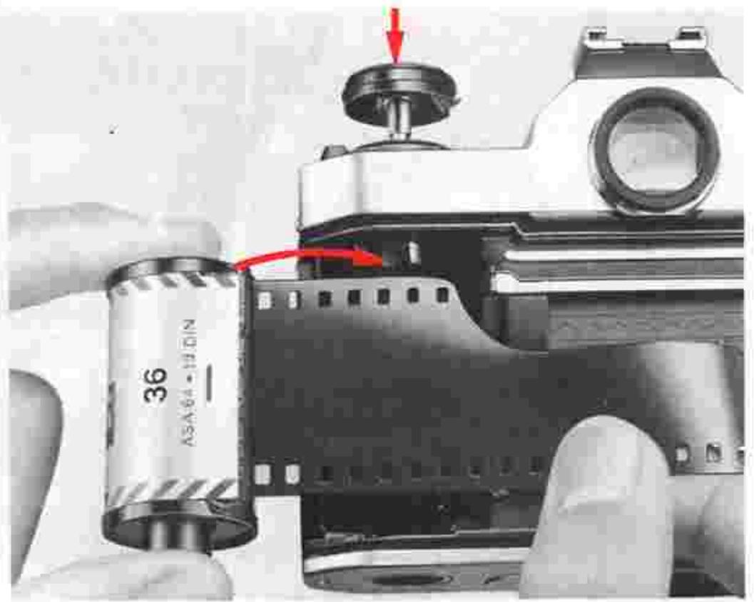 NIKON FM2 - Open the camera back 60 - 1