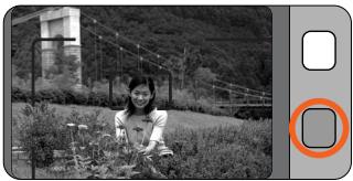 NIKON LITE TOUCH ZOOM 120ED-QD - Focus on the main subject. - 1