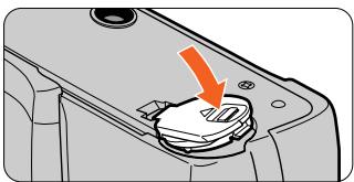 NIKON LITE TOUCH ZOOM 120ED-QD - Close the battery chamber lid. - 1