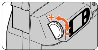 NIKON LITE TOUCH ZOOM 120ED-QD - Turn the diopter adjustment dial. - 1