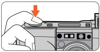 NIKON LITE TOUCH ZOOM 120ED-QD - Drücken Sie den Auslöser nun langsam ganz nach unten. - 1
