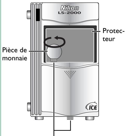 NIKON SUPER COOLSCAN LS2000 - Lorsque vous utilisez le chargeur de diapositives SF-200 - 2