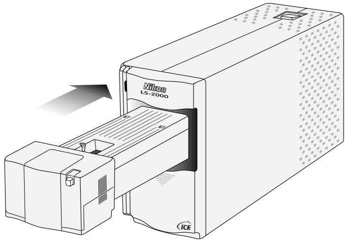 NIKON SUPER COOLSCAN LS2000 - Utilisation de l'adaptateur pour film IX240 (IA-20) - 1