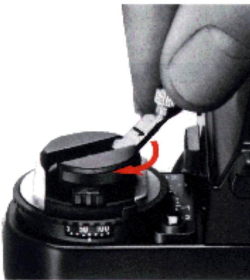 NIKON F3 - Advance the film. - 2