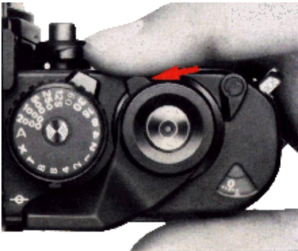 NIKON F3 - Remove the film cartridge. - 1