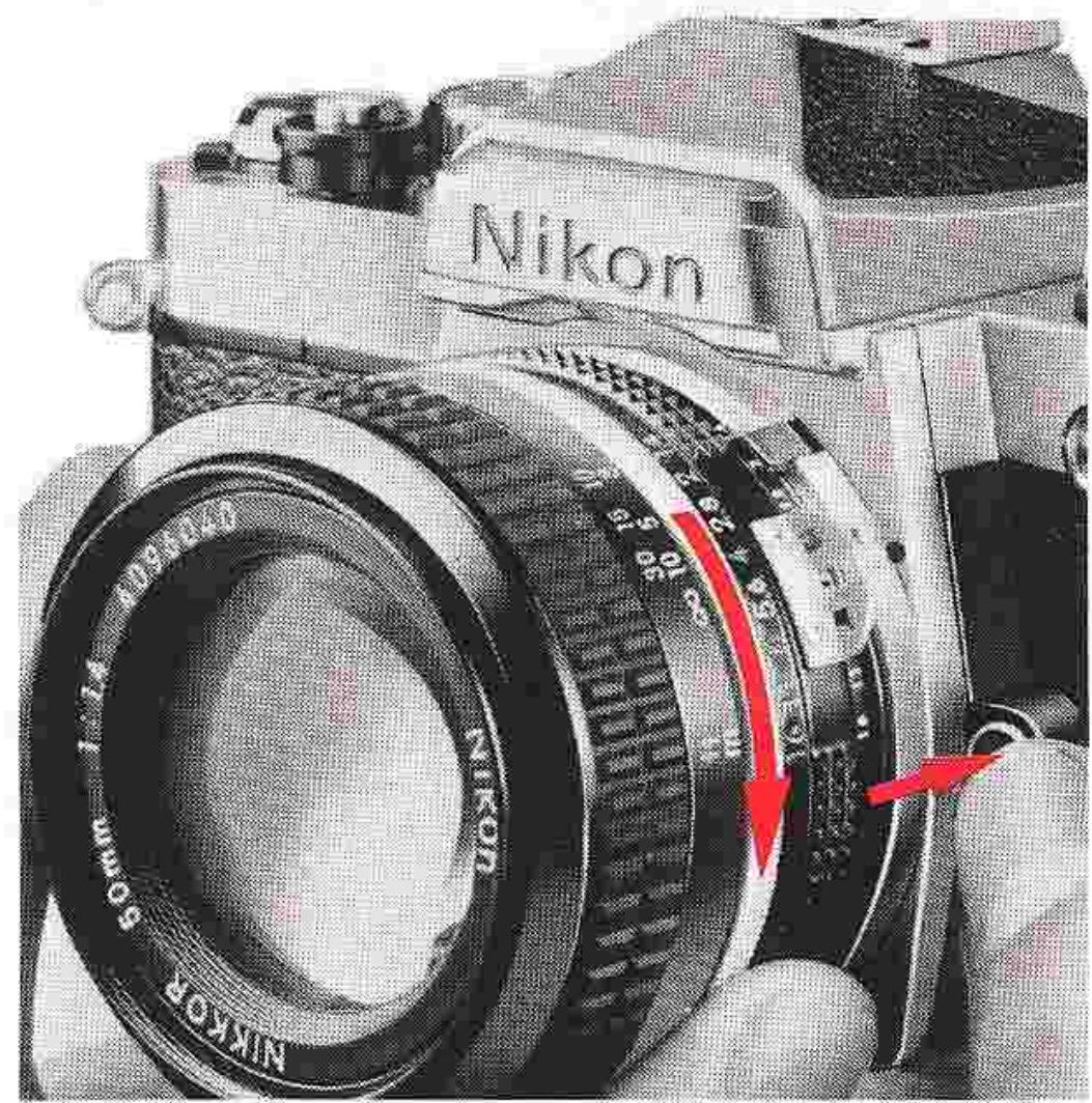 NIKON FE - MOUNTING AND REMOVING LENSES - 3