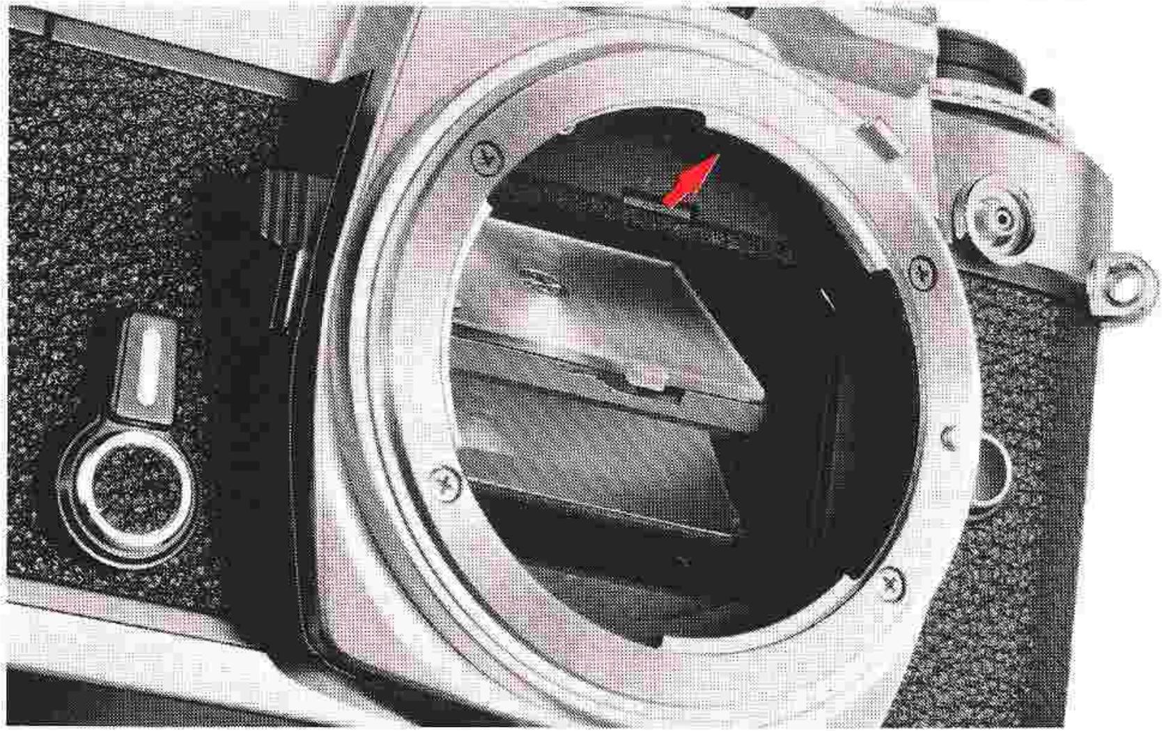 NIKON FE - CHANGING FOCUSING SCREENS - 1