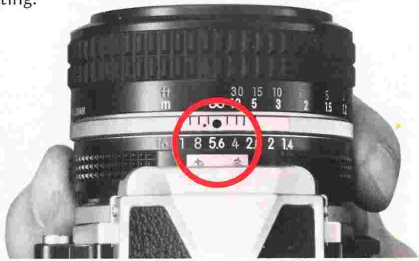 NIKON FM - Setting the Aperture - 1