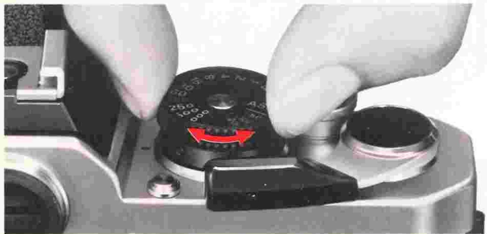 NIKON FM - Setting the Shutter Speed - 1