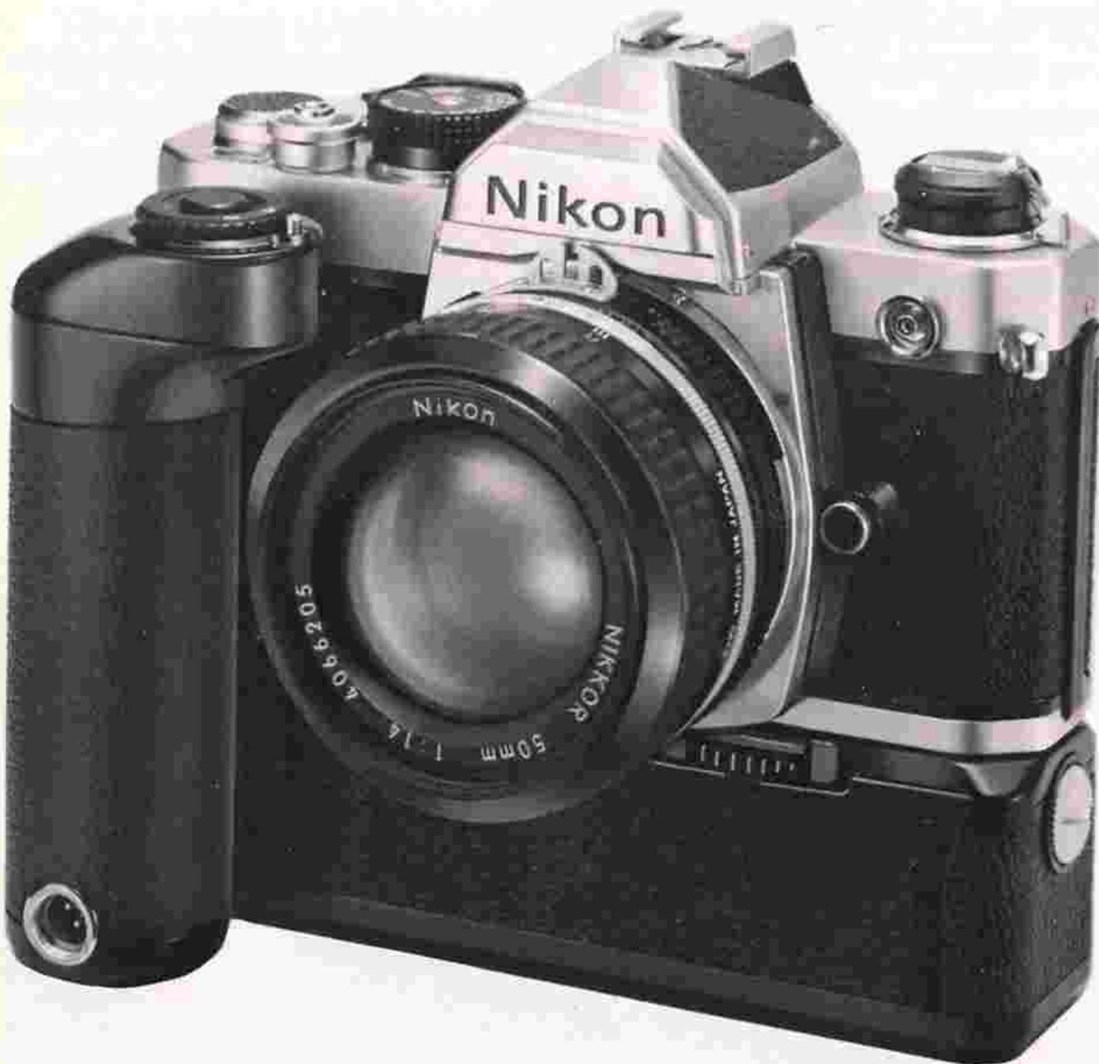 NIKON FM - MOUNTING AND REMOVING LENSES - 3