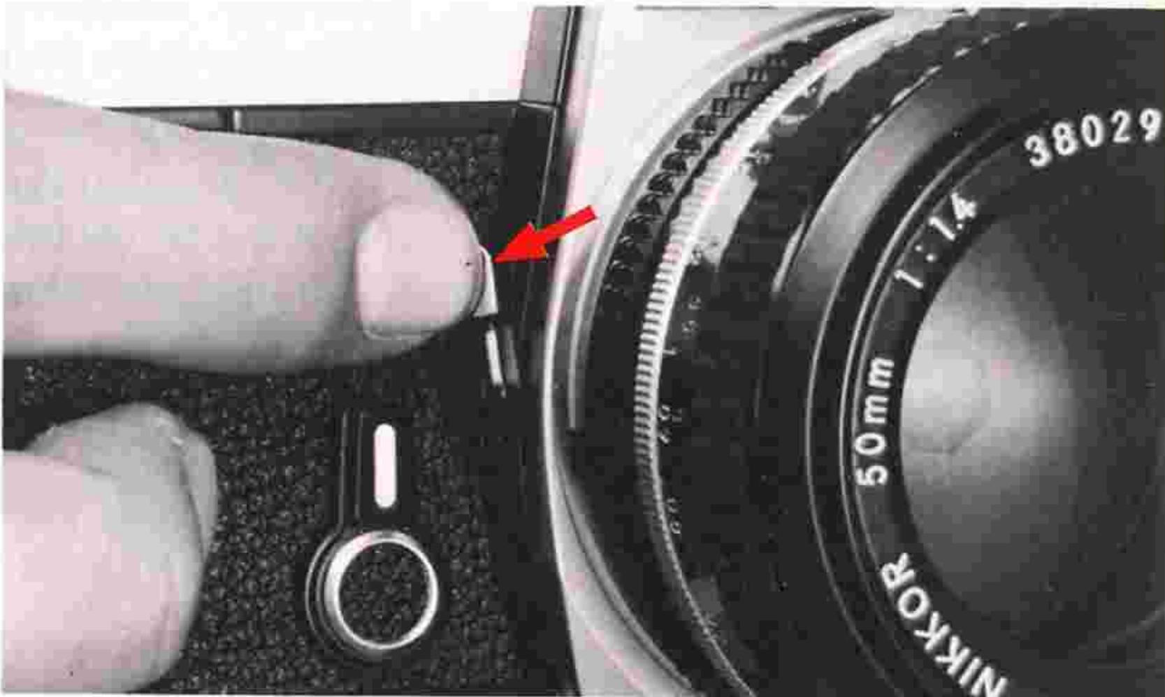 NIKON FM - Depth-of-Field Preview Lever - 1