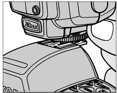 NIKON SB-26 - Attaching Flash Unit to Camera Accessory Shoe - 3