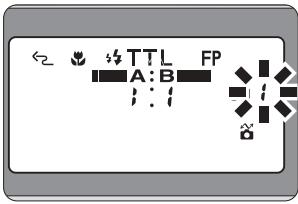 NIKON SU-800 - Setting a channel number on the SU-800 and SB-R200. - 1