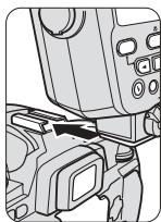 NIKON SU-800 - Attaching the SU-800 to the camera. - 3