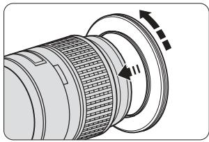 NIKON SU-800 - Attaching the SB-R200 to the front of the lens. - 1