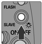 NIKON SB-50DX - ■ Manual wireless multiple flash operation with the SB-50DX set at Manual Slave Flash mode - 1