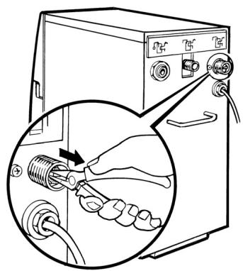 AEG-ELECTROLUX RO400C - Cleaning the grid - 2